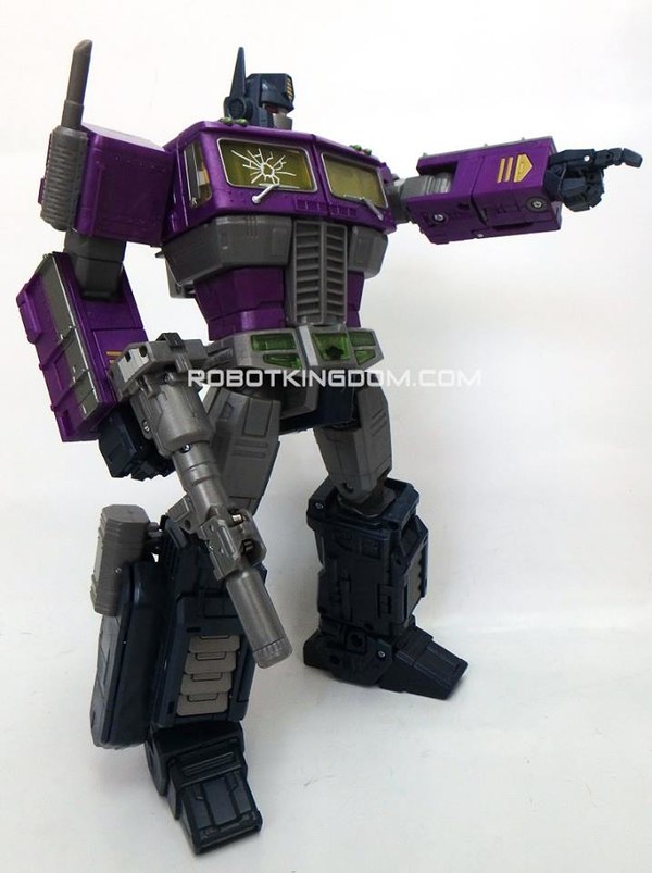 Masterpiece Shattered Glass Optimus Prime   New Gallery Of Asia Exclusive MP 10 Recolor Including Alex Milne Package Art  (15 of 22)